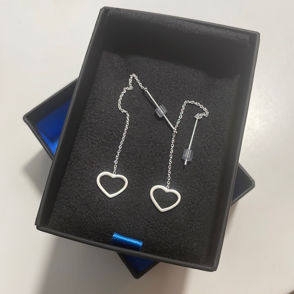 New in box, Sterling Silver heart threader-bar earrings